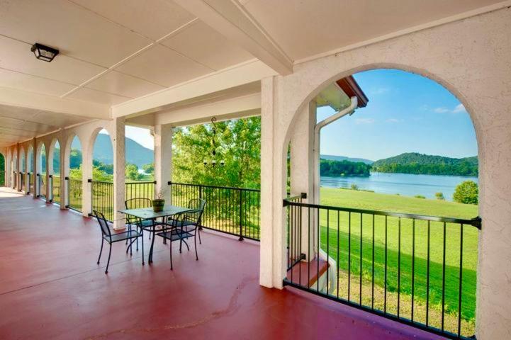 Williams Island Room At Tennessee Riverplace Чаттануга Экстерьер фото
